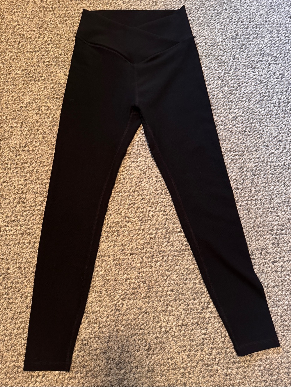 Black High-Waist Women's Leggings with V-Front Waistband